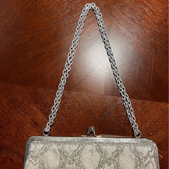 Vintage Beaded Ivory & Silver evening bag - Picture 12 of 16